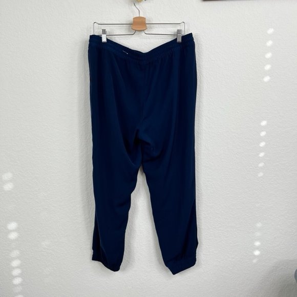 LOFT Jogger Drawstring Flat Front Pocket Trousers - Picture 7 of 10